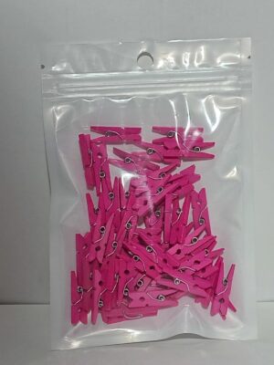 BROCHE DE MADERA MEDIANO FUCSIA X 20 UNIDADES